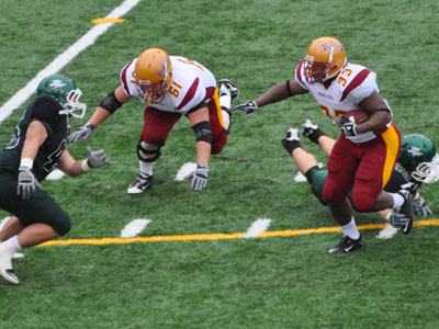FSU senior fullback Leon Curry looks for room to run at Lake Erie (Photo by Rob Bentley)