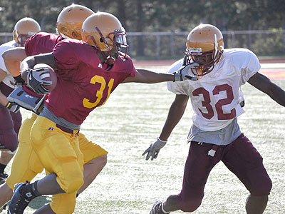 Ferris State running back Elijah Johnson carries the ball in Friday's scrimmage (Photo by Rob Bentley)