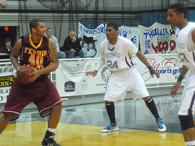 Ferris State's Justin Keenan looks for an open teammate in Saturday's game (Photo by Rob Bentley)