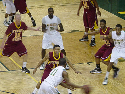 The Bulldogs defend Wayne State in Thursday's contest (Photo by Rob Bentley)
