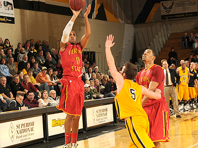 Bulldog Men Suffer GLIAC Tourney Loss