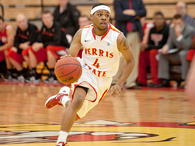Men's Basketball Hosts Alma Tuesday Night