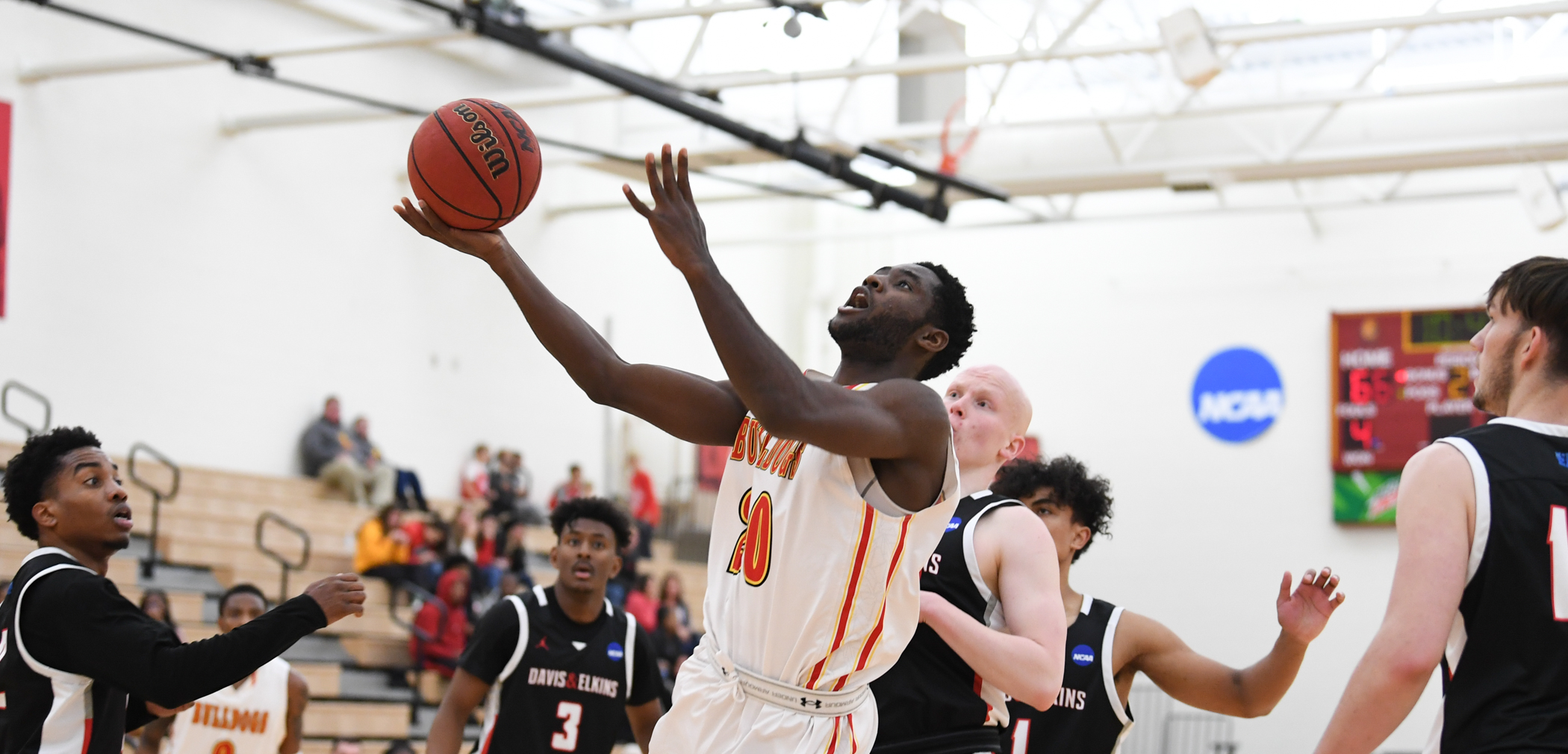 Bulldogs Clinch Outright GLIAC Regular Season Title With Win Over Lakers