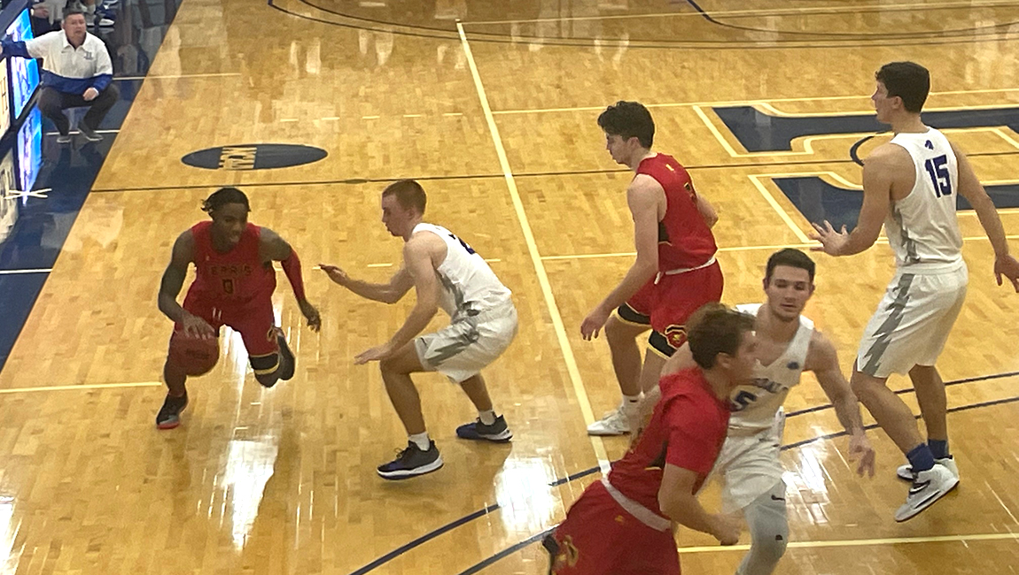 Ferris State Races Past #7 Hillsdale In Regional Road Win To Remain Unbeaten