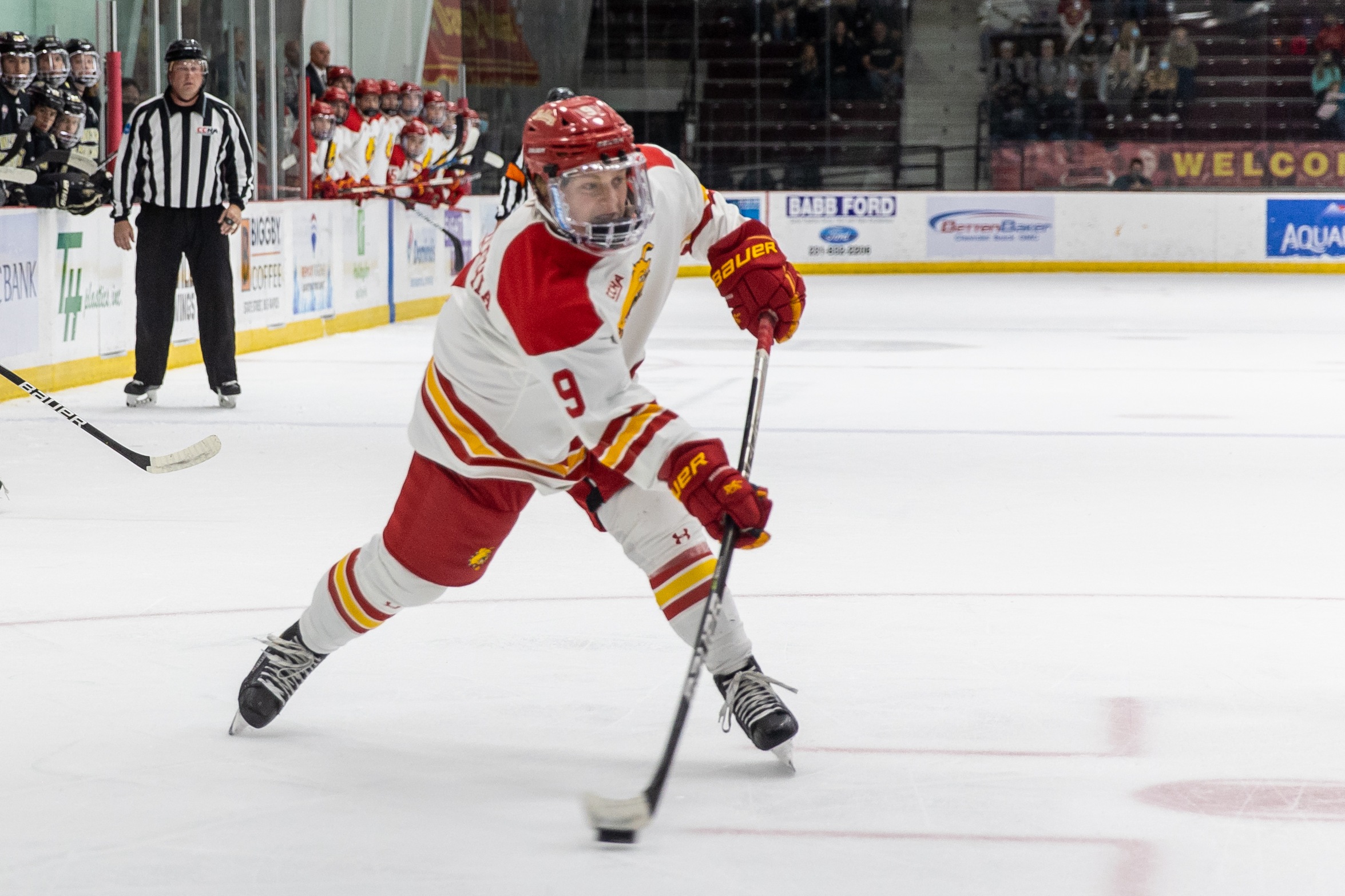 Bulldogs Fall In Scoring-Frenzy At Michigan Tech