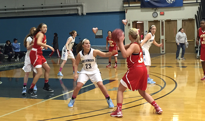 Late Bulldog Comeback Falls Short As FSU Drops Women's GLIAC Contest At Northwood