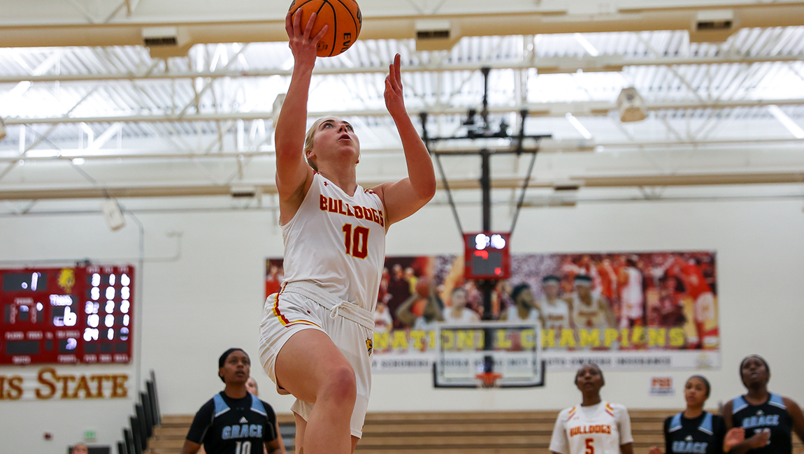 Fast Start Gives Parkside Home Win Over Bulldogs In GLIAC Tilt