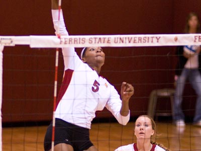 Arielle Goodson (left) & Dana Ruttle (right)
