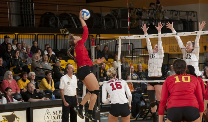 Top-Ranked Ferris State Opens Upper Peninsula Trip By Sweeping Michigan Tech