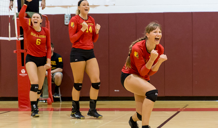 #3 Ferris State Dominates #8 Rockhurst To Close Midwest Region Crossover Unbeaten