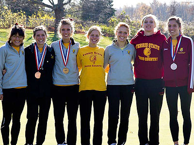 Women's CC Advances To NCAA-II Nationals!